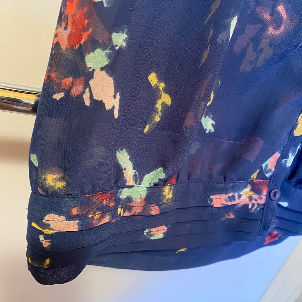 Delicate Abstract Pattern Pleated Button Down Blo… - image 5